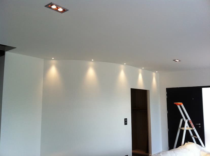 Installation panneaux solaires maison individuelle - Vue toiture